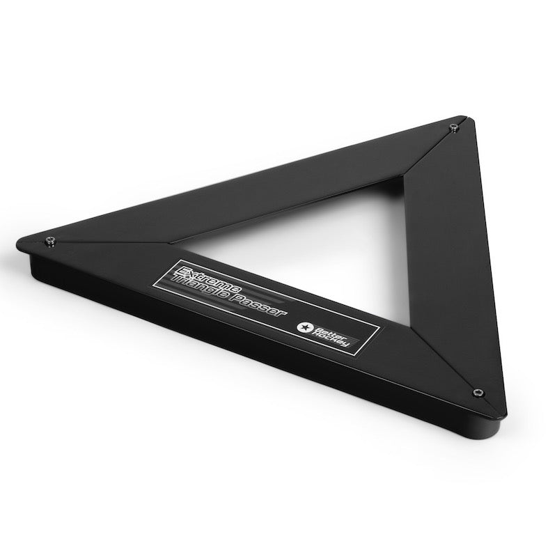 Extreme hockeypassare i triangelform med en solid stålram och tre passeringsplatser för träning.